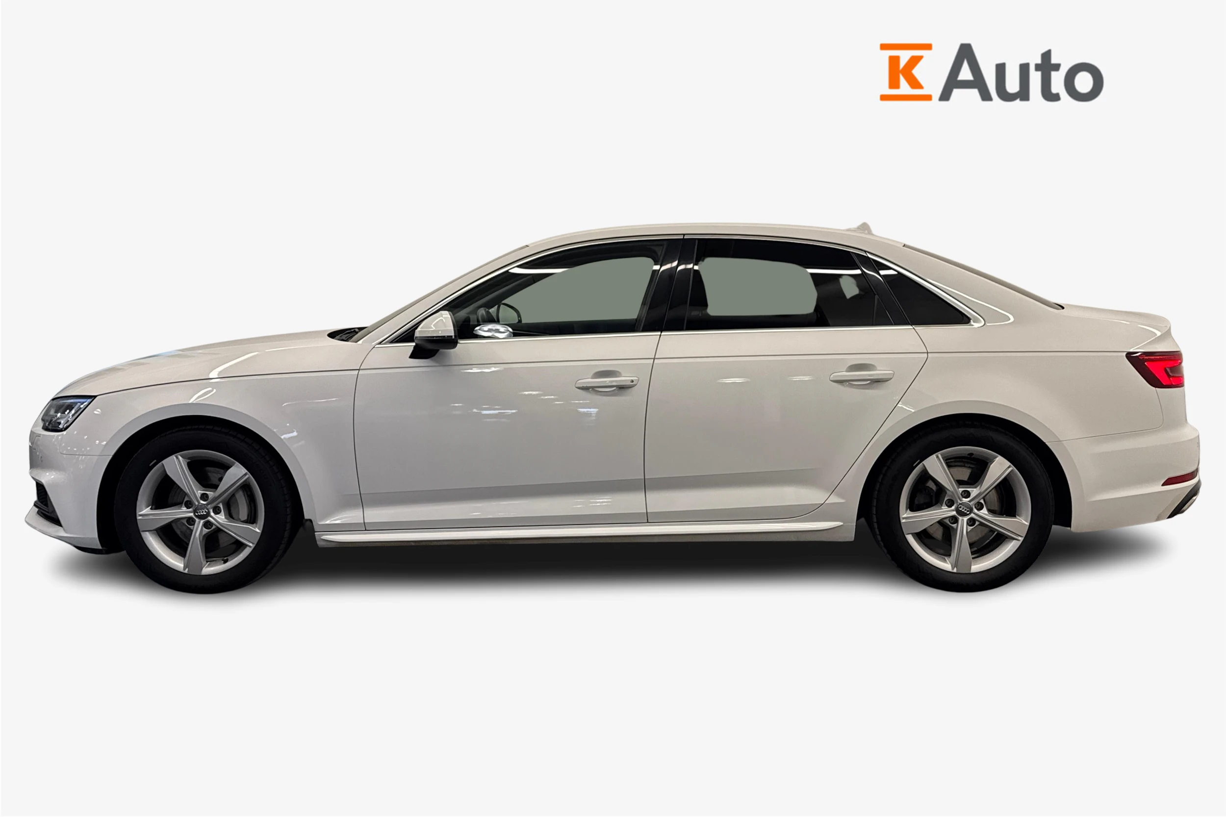 valkoinen Audi A4 2019 kuva 7.