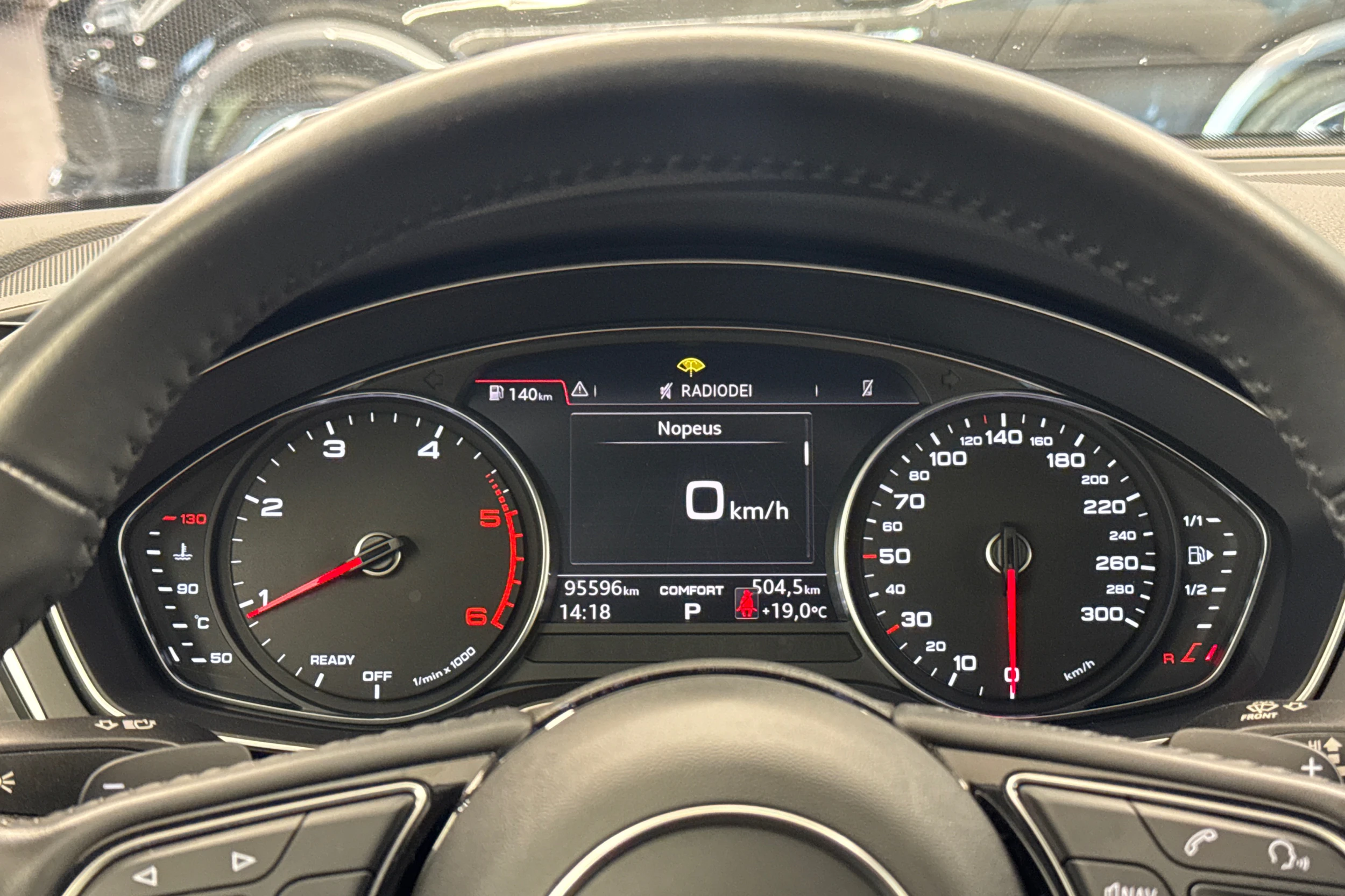 valkoinen Audi A4 2019 kuva 16.