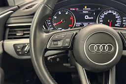 valkoinen Audi A4 2019 kuva 17.