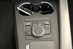 valkoinen Audi A4 2019 kuva 20.