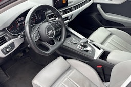 punainen Audi A4 2019 kuva 6.