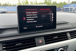 punainen Audi A4 2019 kuva 17.
