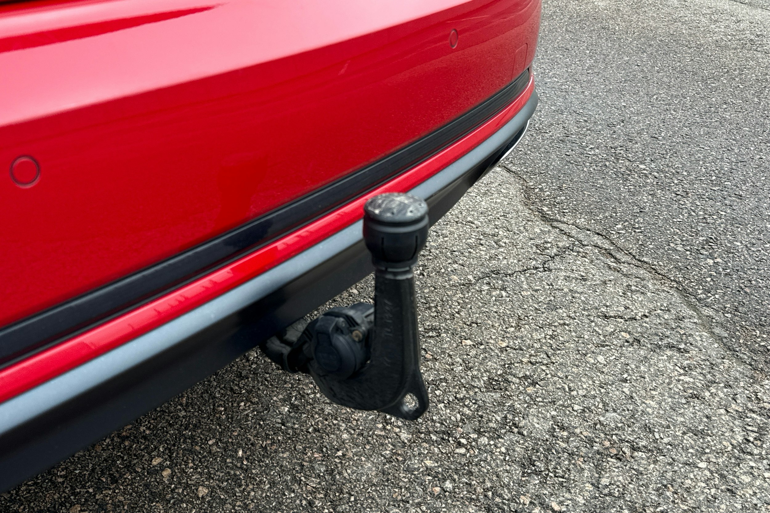 punainen Audi A4 2019 kuva 19.
