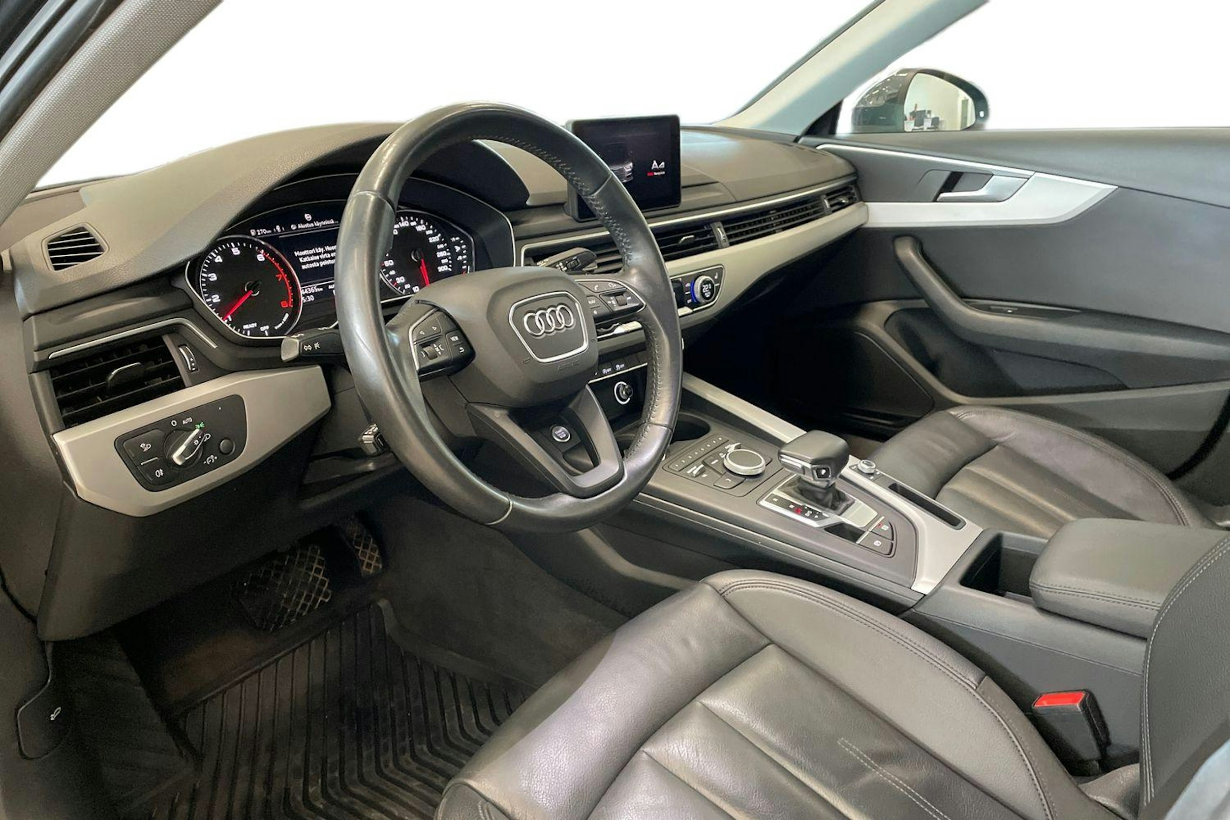harmaa Audi A4 2019 kuva 7.