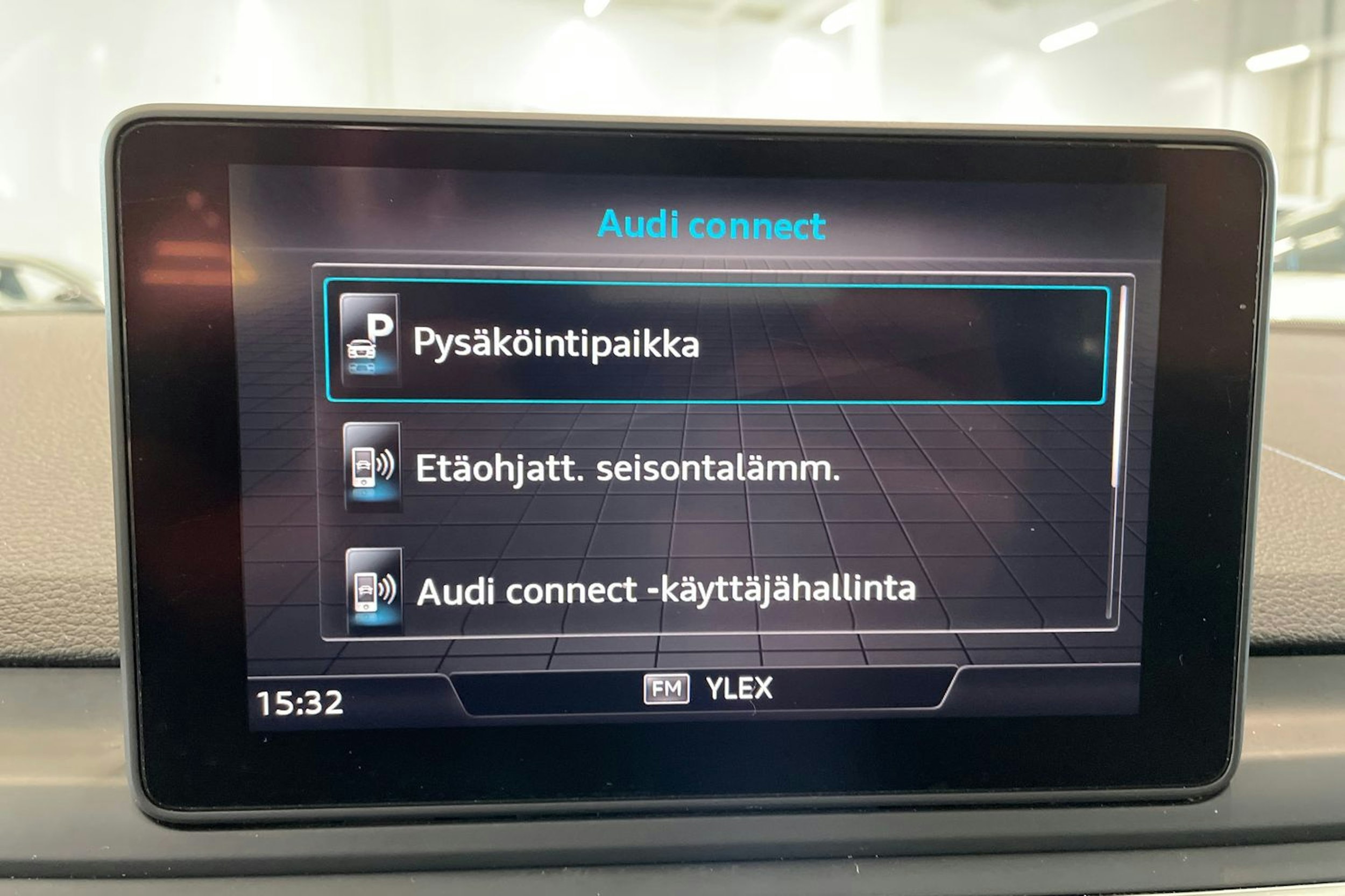 harmaa Audi A4 2019 kuva 23.