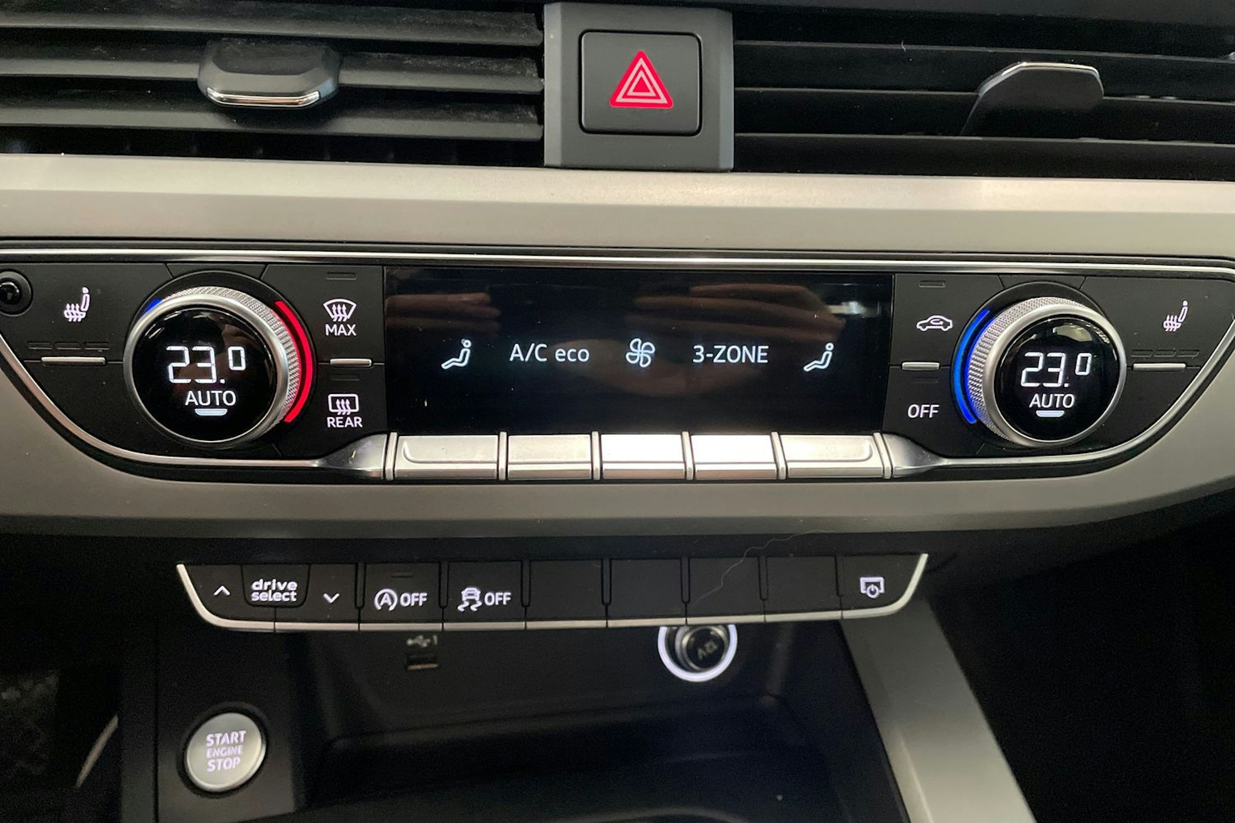 harmaa Audi A4 2019 kuva 28.