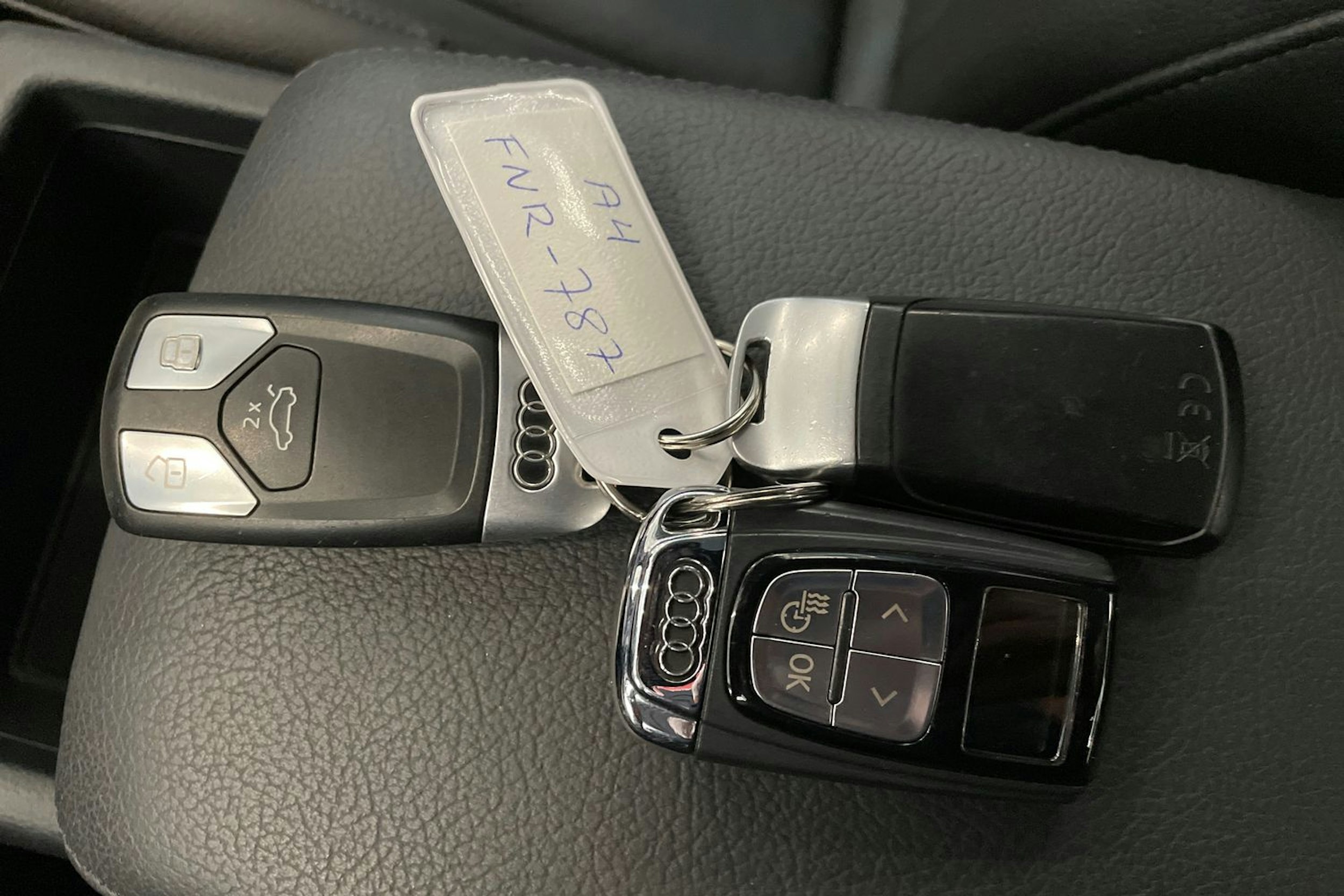 harmaa Audi A4 2019 kuva 31.