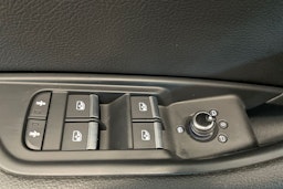 harmaa Audi A4 2019 kuva 32.