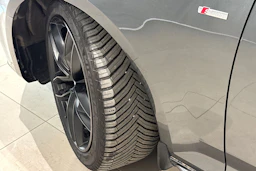 met. harmaa Audi A4 2019 kuva 13.
