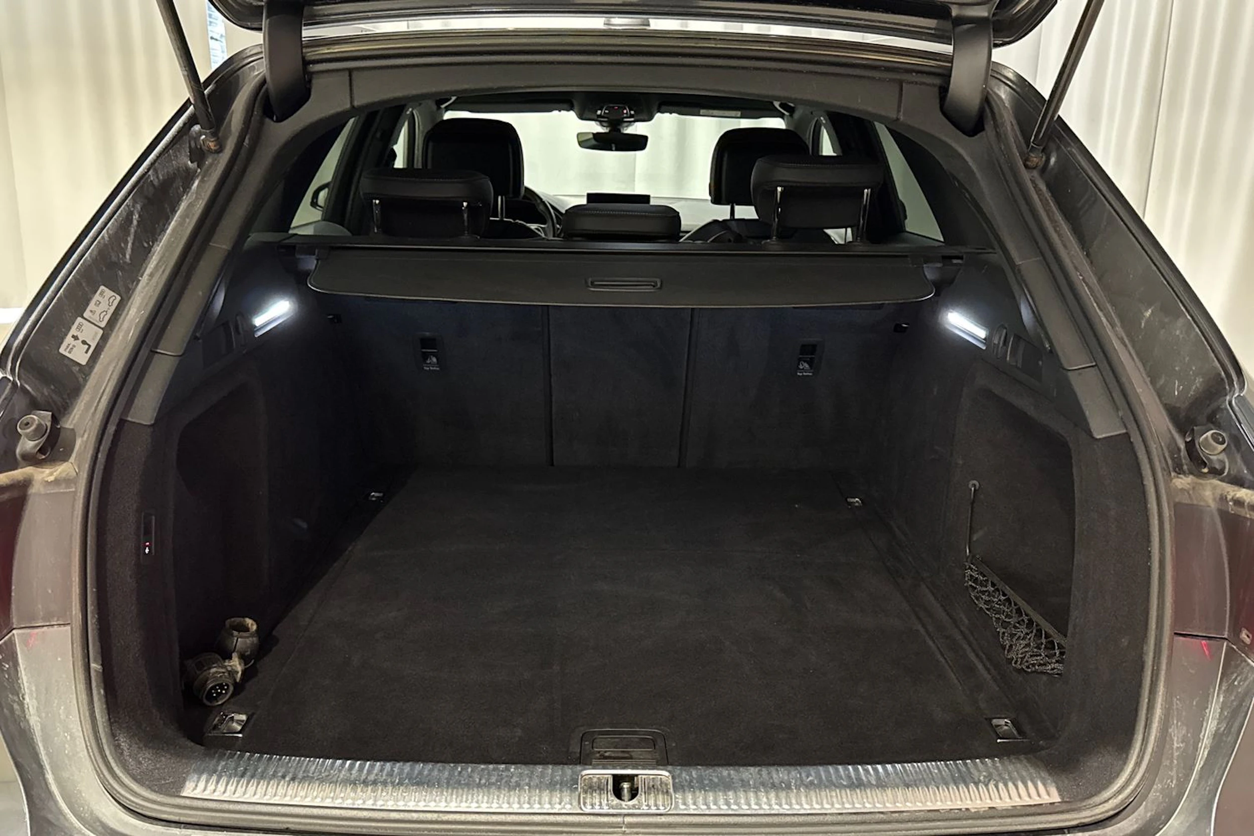 met. harmaa Audi A4 2019 kuva 17.