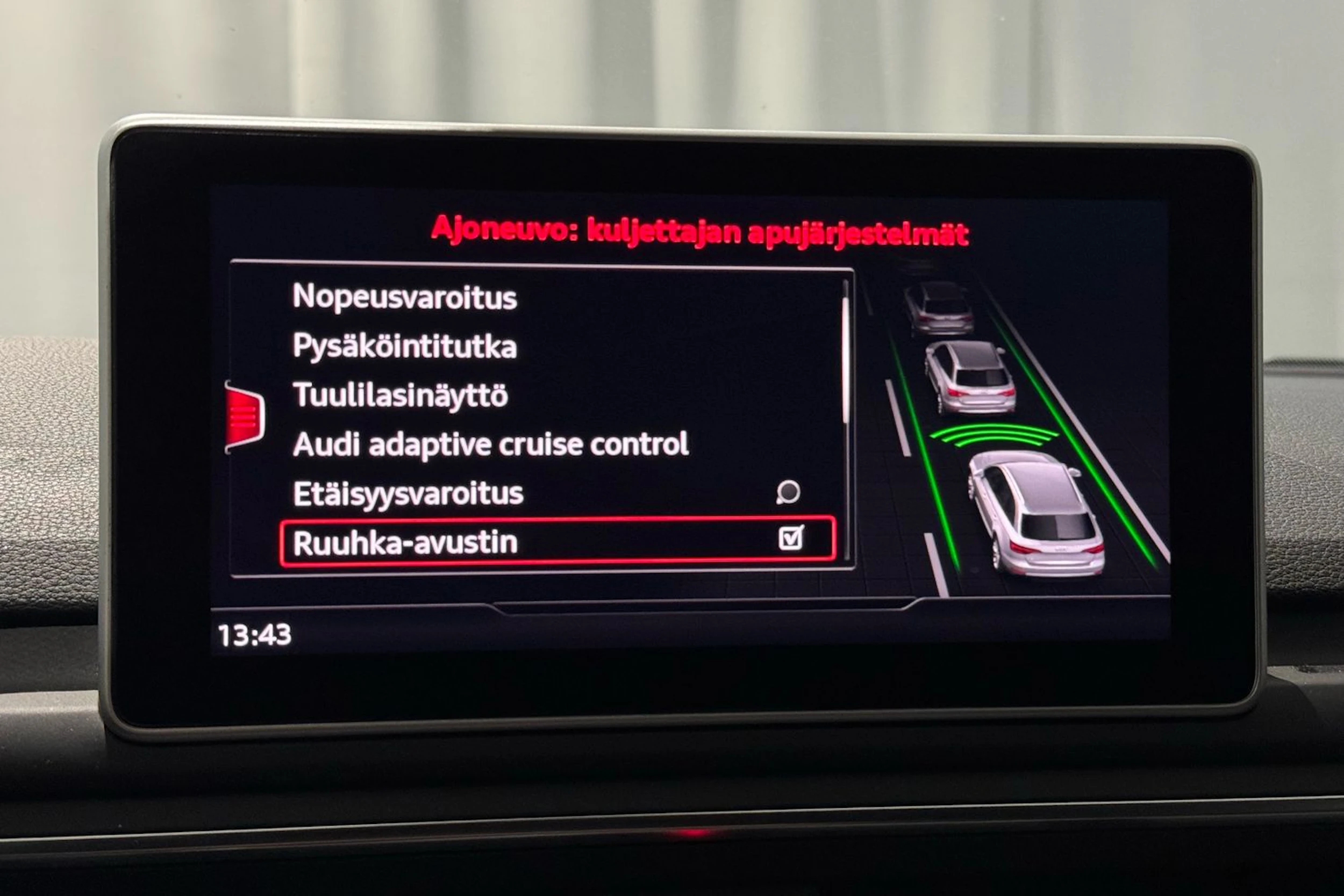 met. harmaa Audi A4 2019 kuva 31.