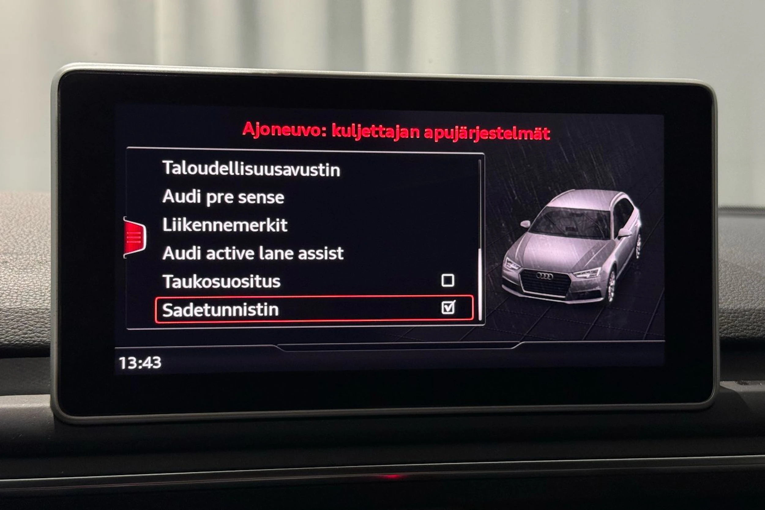 met. harmaa Audi A4 2019 kuva 32.