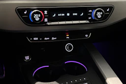 met. harmaa Audi A4 2019 kuva 35.