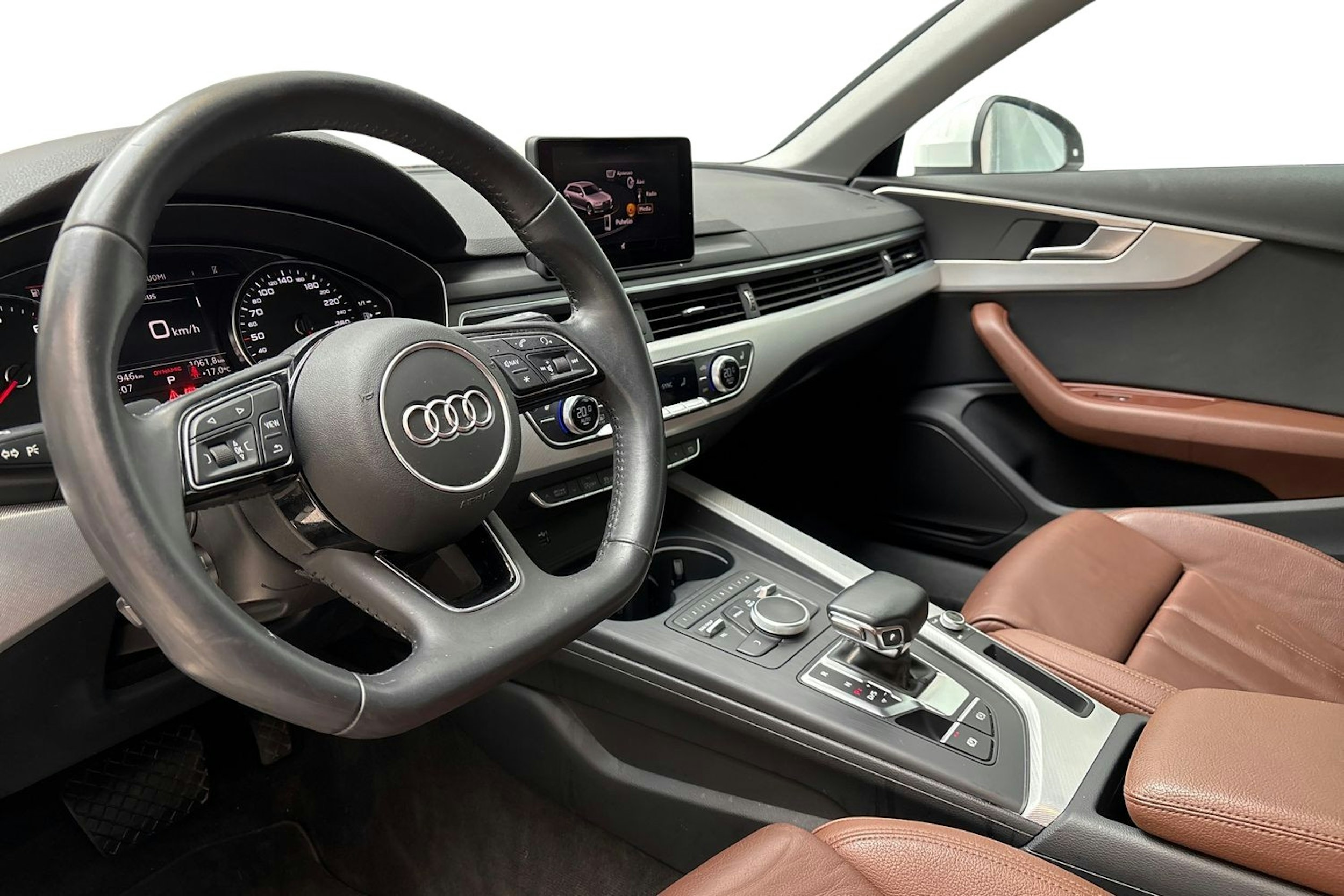 valkoinen Audi A4 2019 kuva 7.