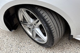 valkoinen Audi A4 2019 kuva 13.