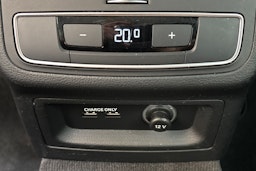 valkoinen Audi A4 2019 kuva 18.