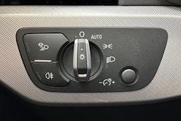 valkoinen Audi A4 2019 kuva 20.