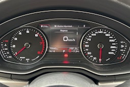 valkoinen Audi A4 2019 kuva 25.