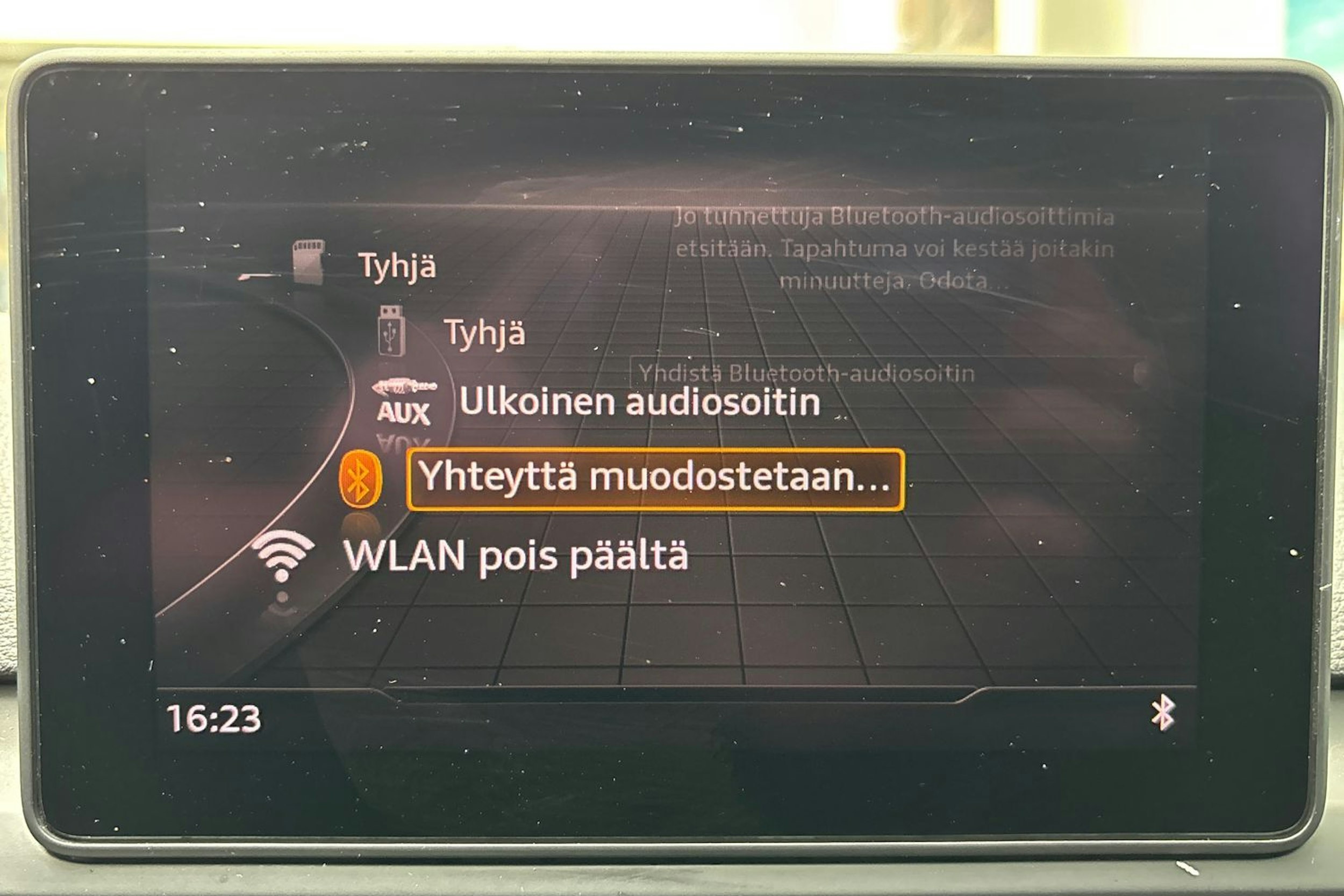 valkoinen Audi A4 2019 kuva 28.