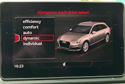 valkoinen Audi A4 2019 kuva 29.