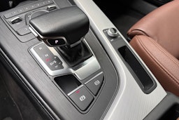 valkoinen Audi A4 2019 kuva 32.