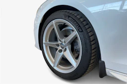 valkoinen Audi A4 2020 kuva 9.