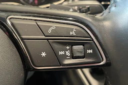 valkoinen Audi A4 2020 kuva 13.