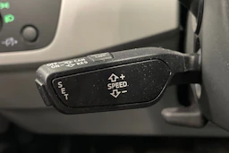 valkoinen Audi A4 2020 kuva 15.