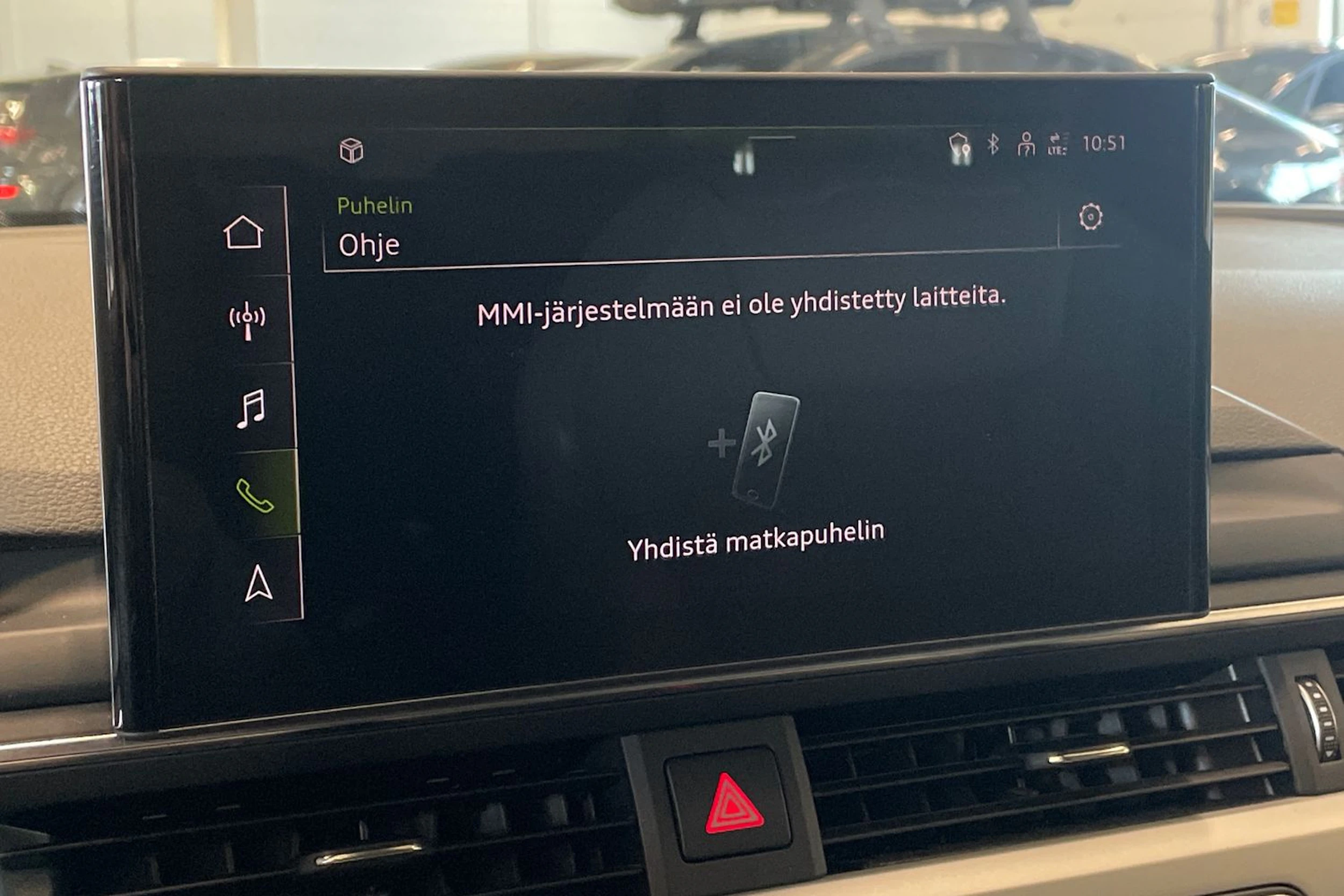 valkoinen Audi A4 2020 kuva 20.