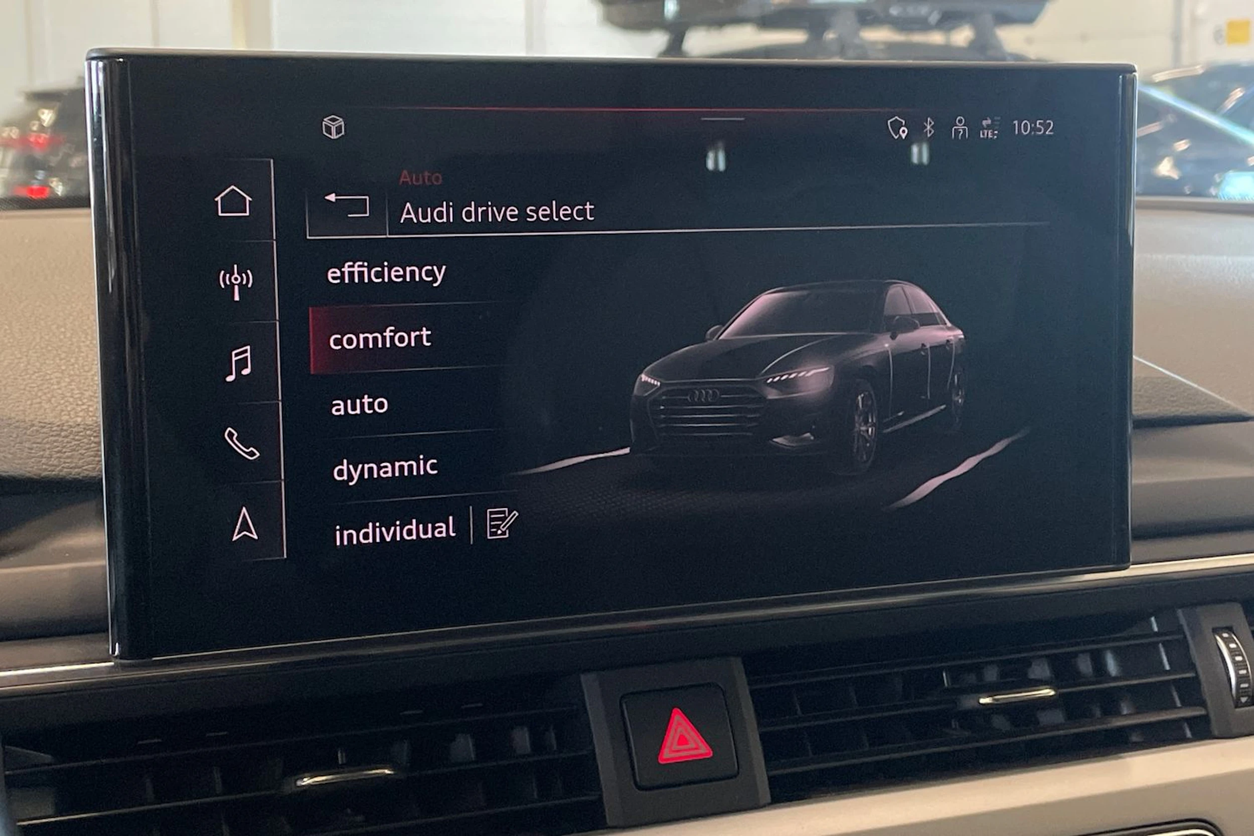 valkoinen Audi A4 2020 kuva 22.