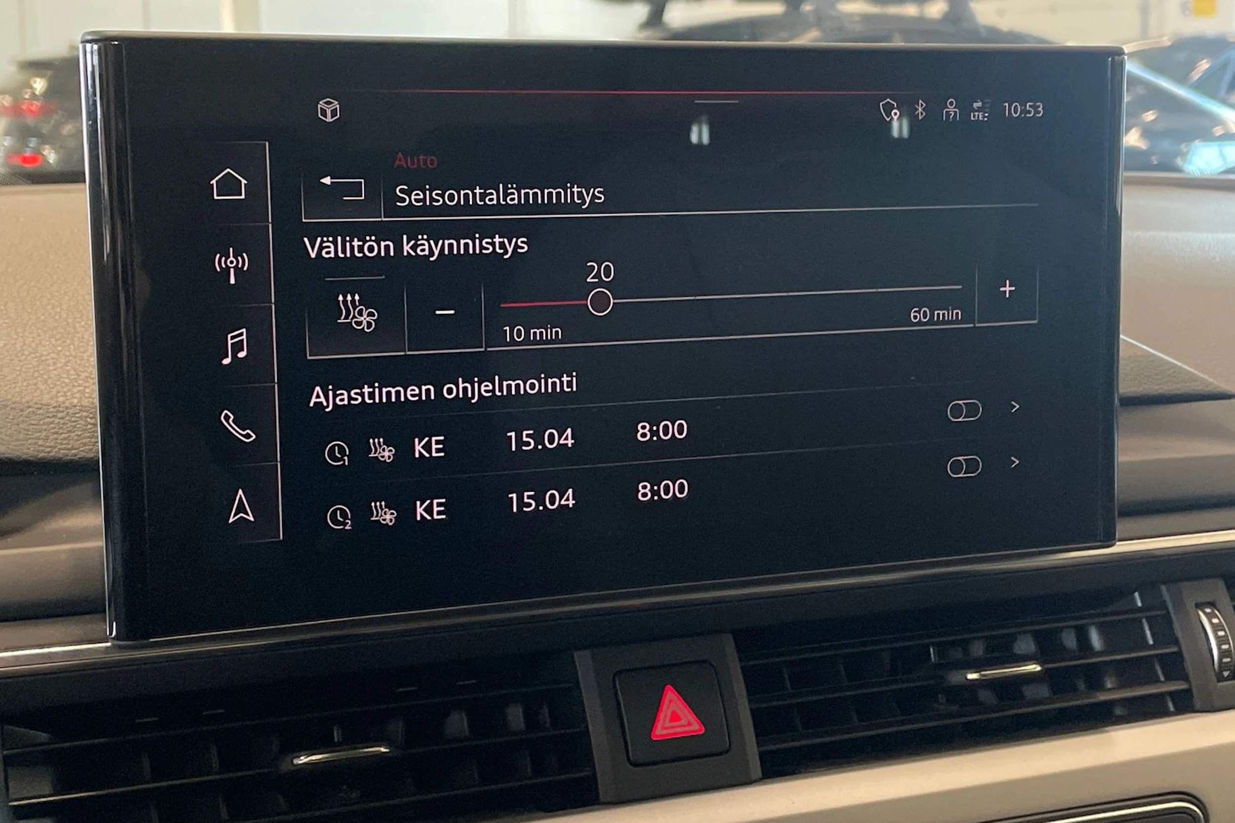 valkoinen Audi A4 2020 kuva 23.