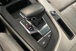 valkoinen Audi A4 2020 kuva 27.