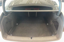 valkoinen Audi A4 2020 kuva 30.