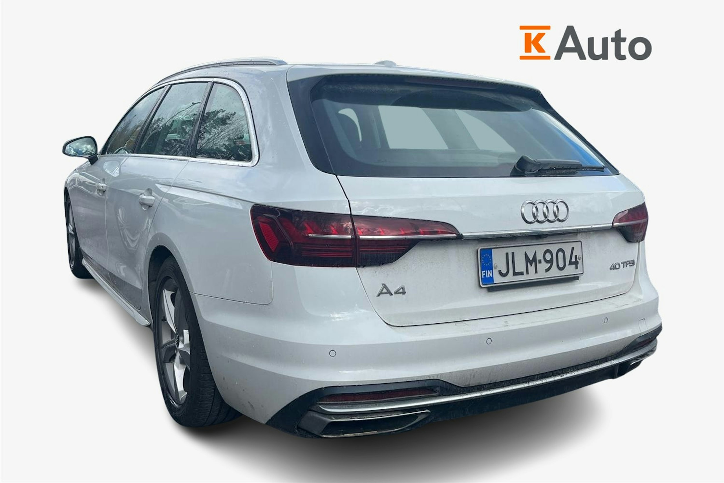 Valkoinen Audi A4 2019 kuva 2.