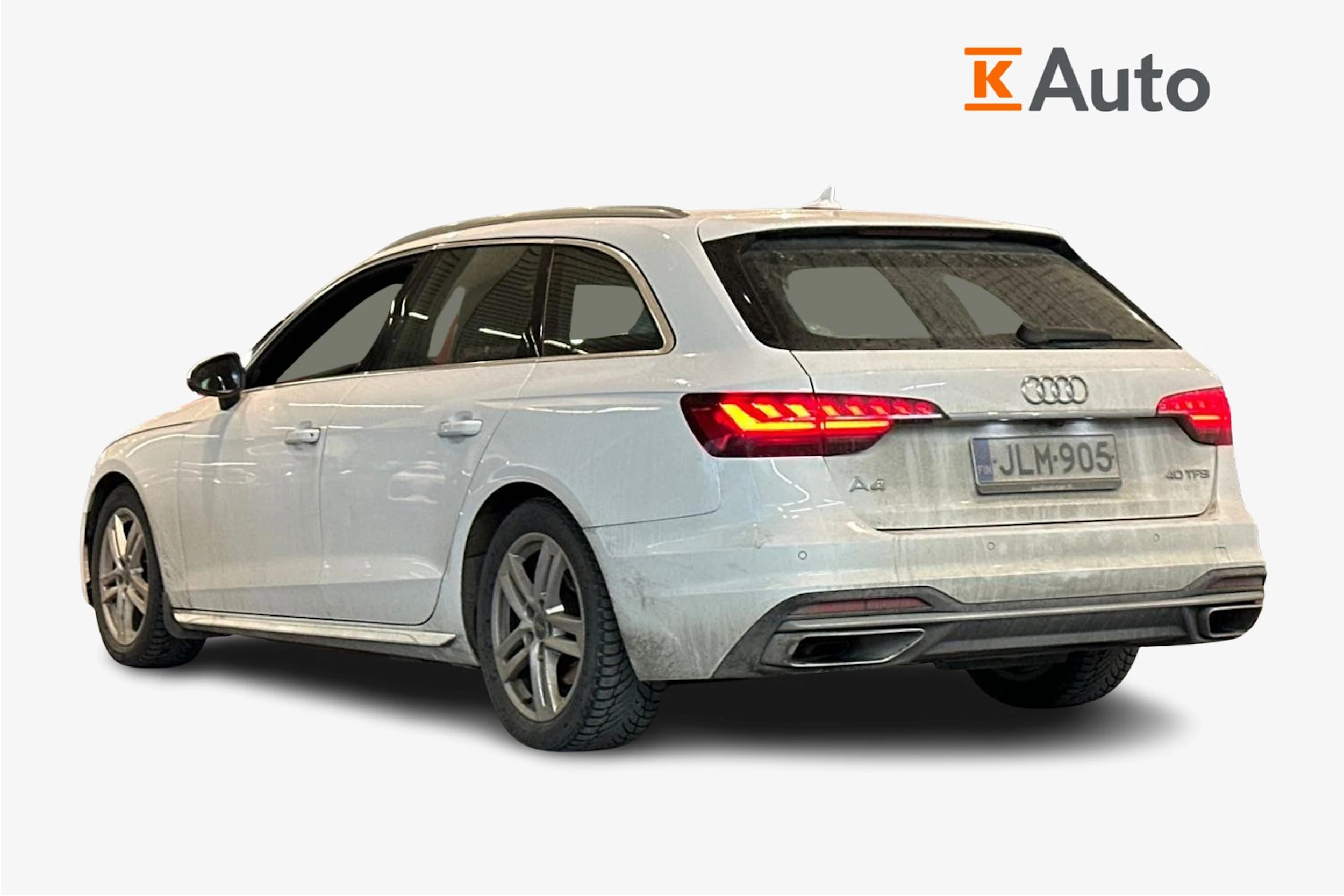 valkoinen Audi A4 2019 kuva 2.