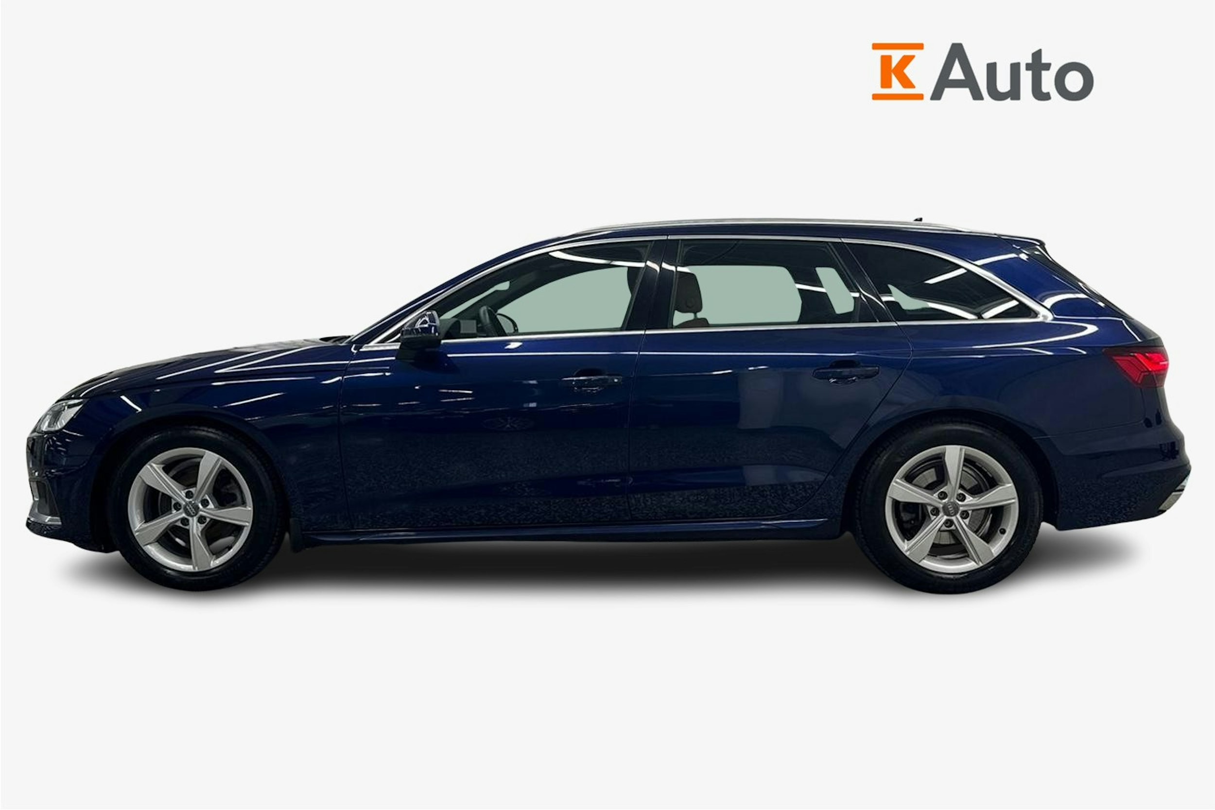 Sininen Audi A4 2019 kuva 6.