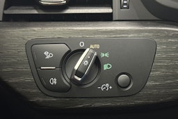 Sininen Audi A4 2019 kuva 20.
