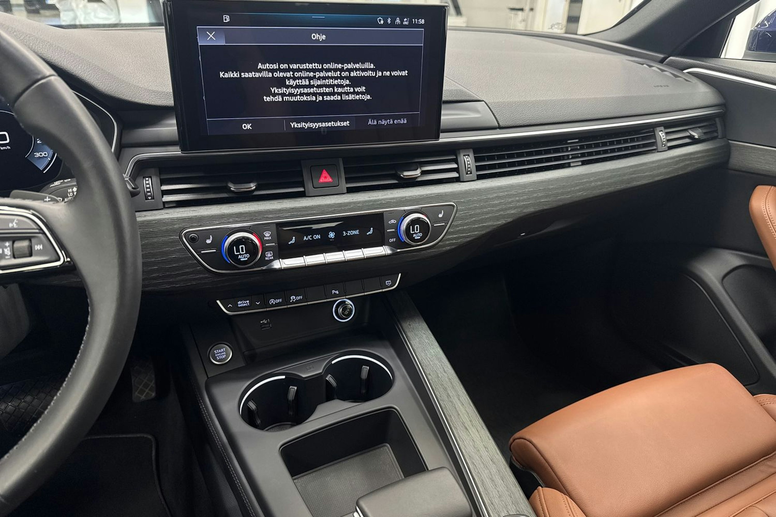 Sininen Audi A4 2019 kuva 21.
