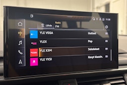 Sininen Audi A4 2019 kuva 24.