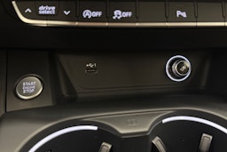 Sininen Audi A4 2019 kuva 33.