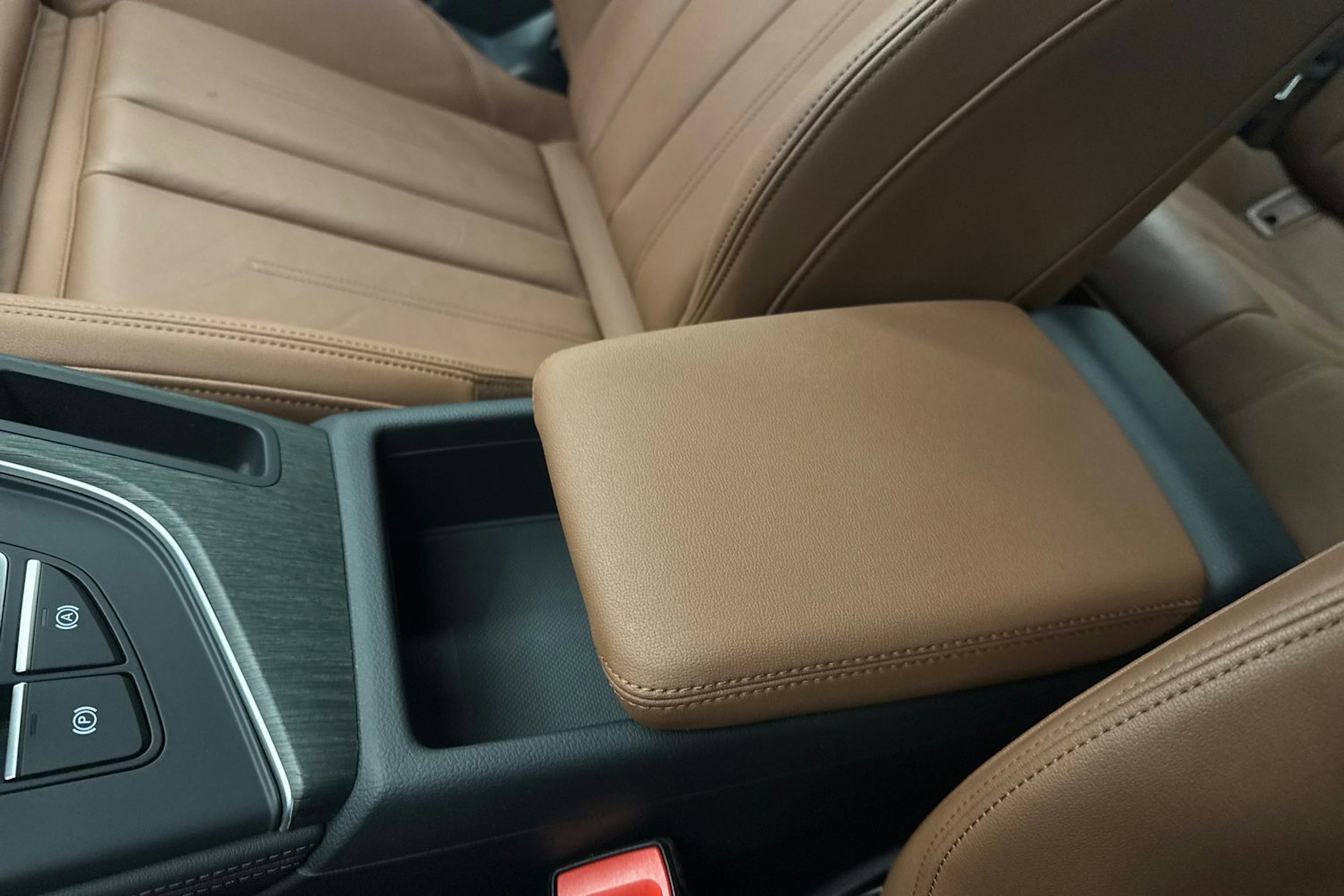 Sininen Audi A4 2019 kuva 36.