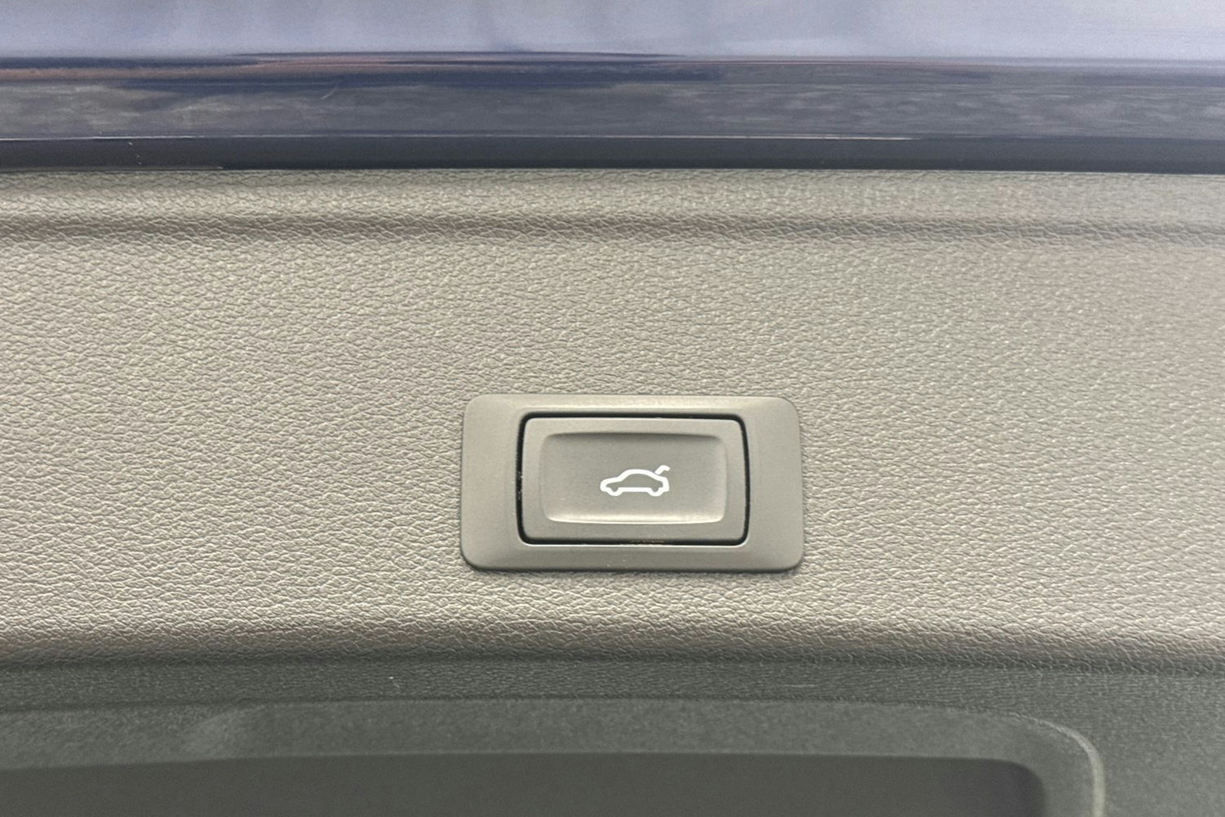 Sininen Audi A4 2019 kuva 39.