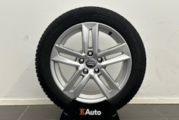 Sininen Audi A4 2019 kuva 10.