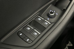 Sininen Audi A4 2019 kuva 14.