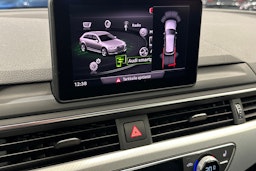 Sininen Audi A4 2019 kuva 17.