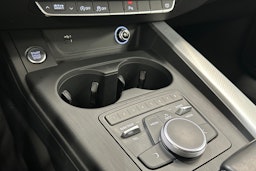 Sininen Audi A4 2019 kuva 19.