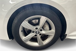 Valkoinen Audi A4 2019 kuva 11.