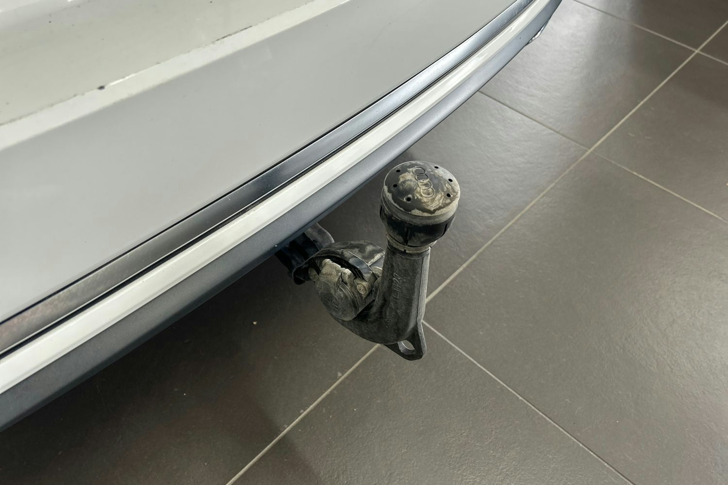 Valkoinen Audi A4 2019 kuva 17.