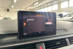 Valkoinen Audi A4 2019 kuva 22.