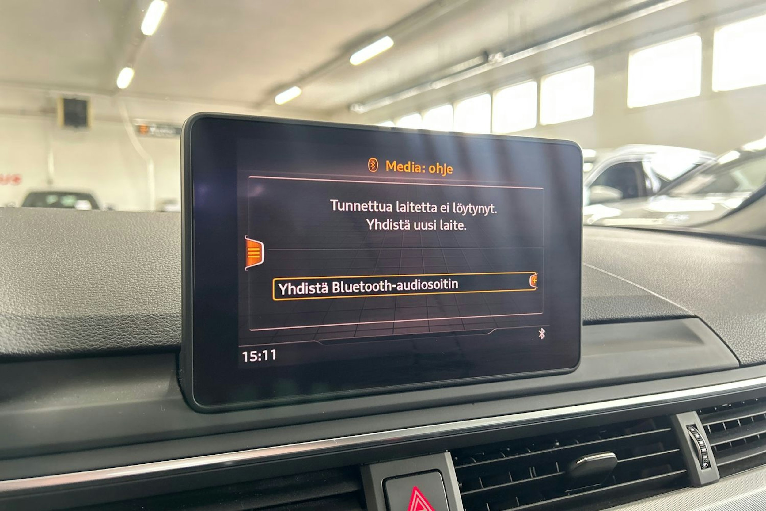 Valkoinen Audi A4 2019 kuva 23.